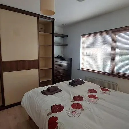 A In The Heart Of Clare Эннис