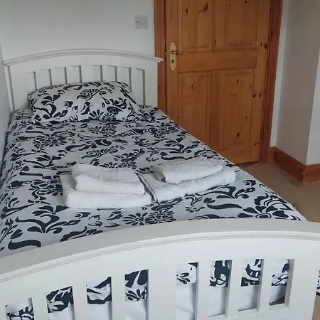 A In The Heart Of Clare Эннис